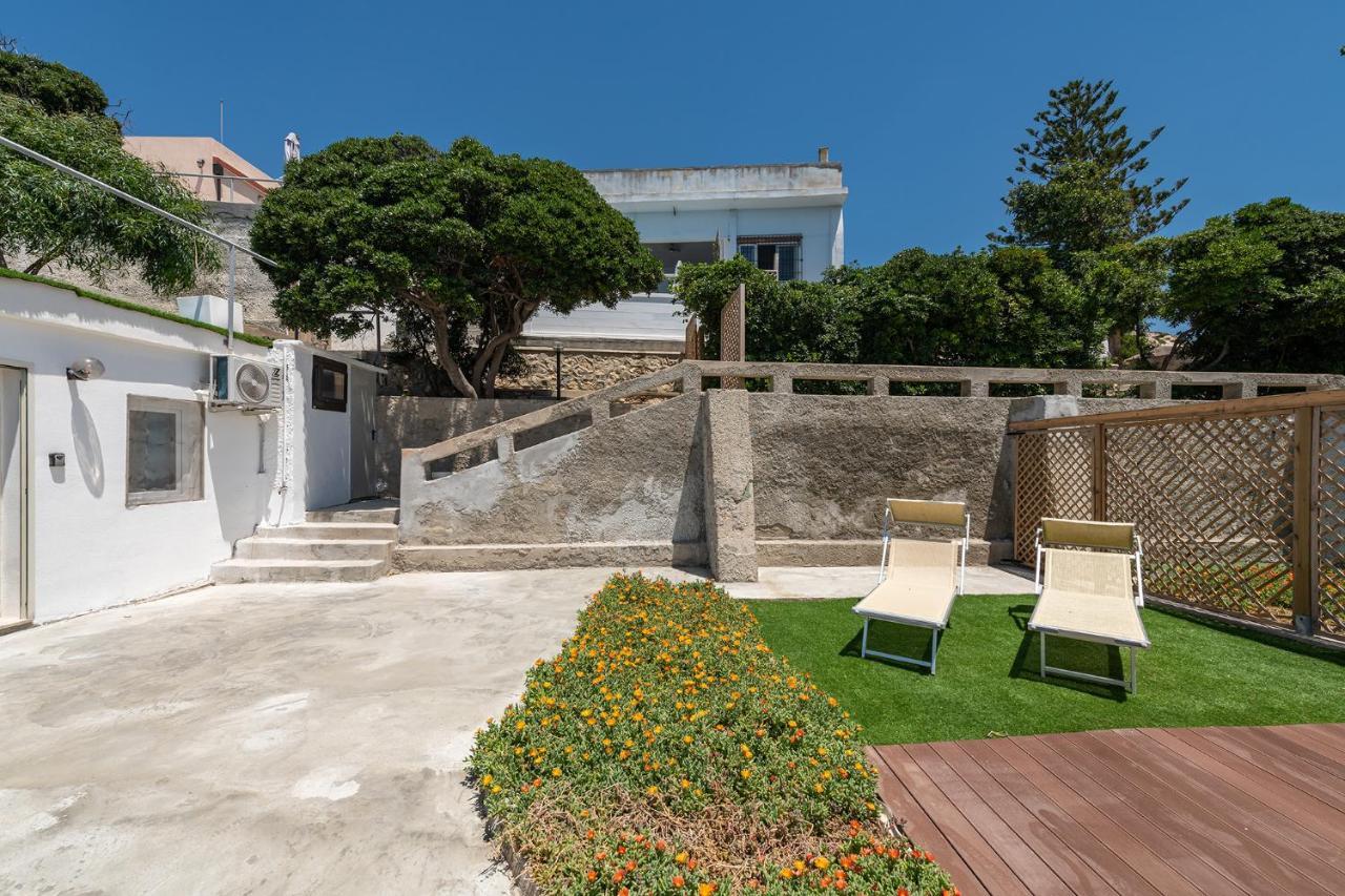 Villa Celeste Кальярі Екстер'єр фото